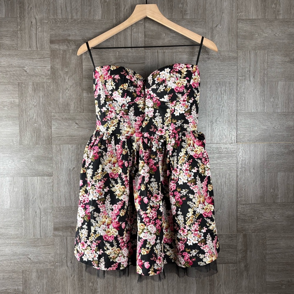 Sans Souci Black Floral
Multicolored Fit and Flare Strapless
Bustier Mini Dress